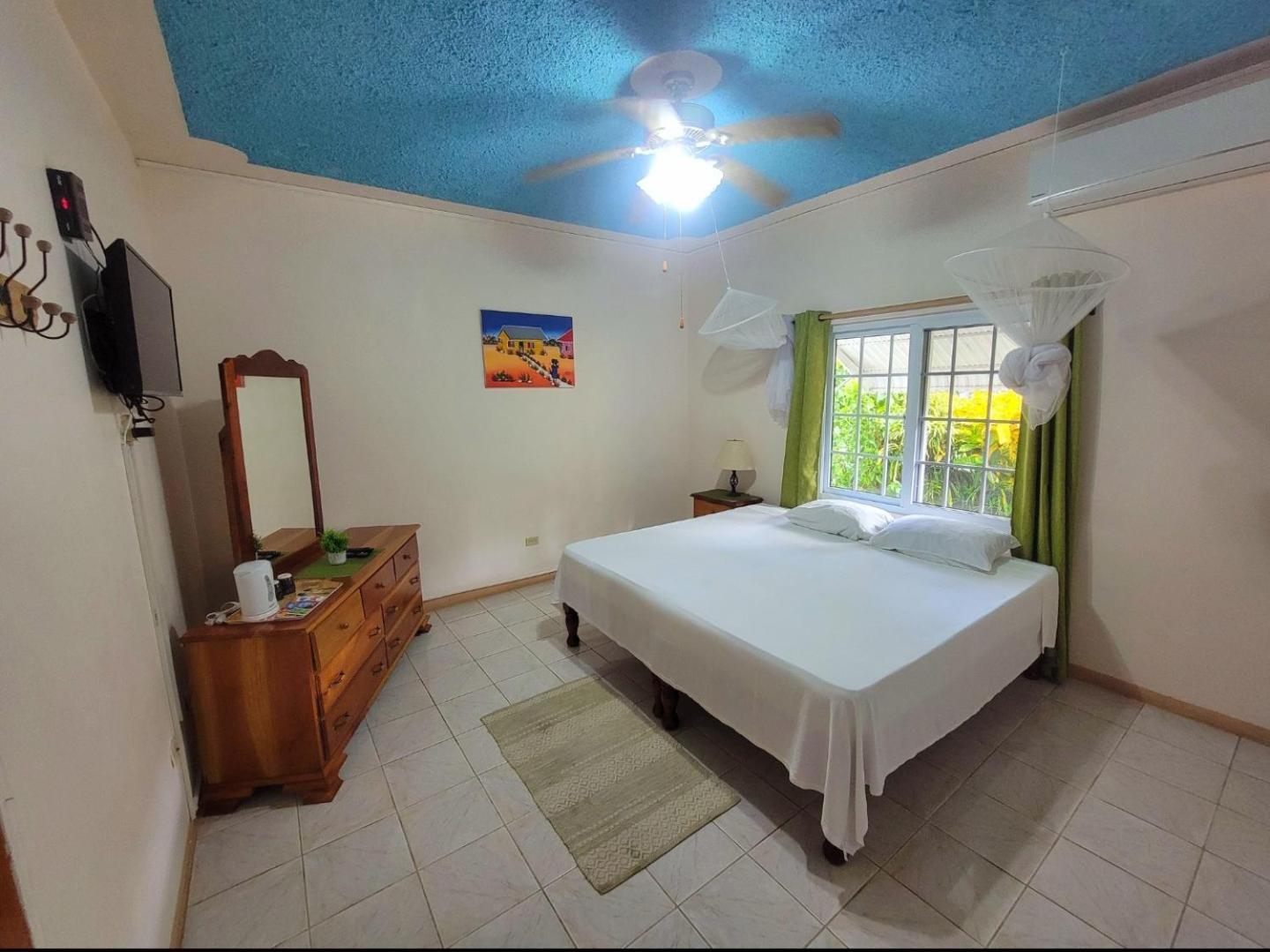 Green'S Palace Jamaica Oracabessa Екстериор снимка